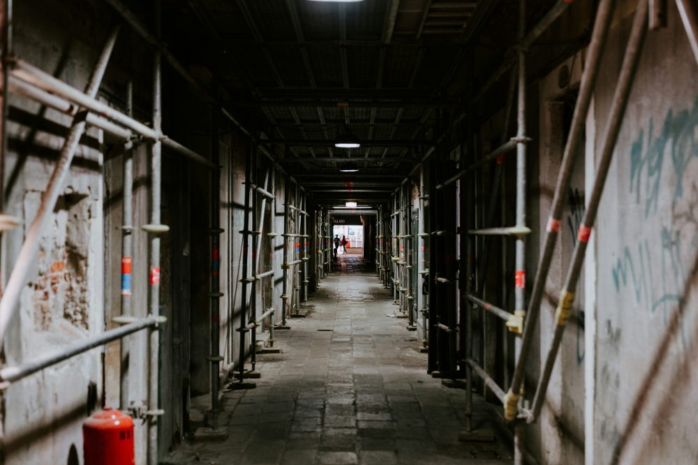 claudio-schwarz-BLTIYT8fq0Q-unsplash